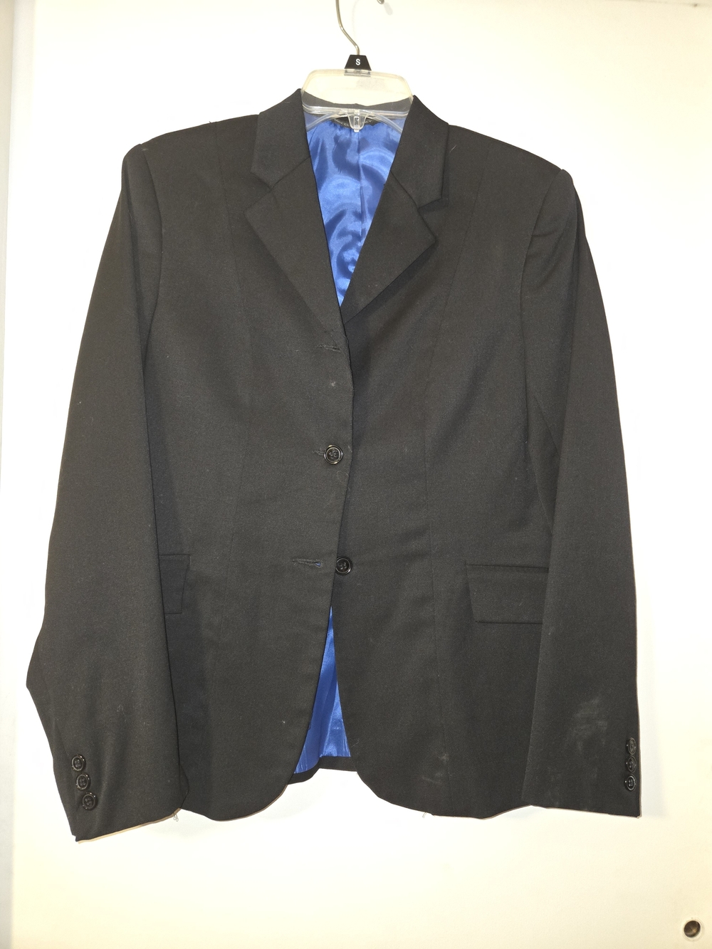 This Devon-Aire fine riding attire jacket
